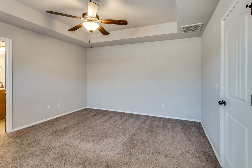 Building Photo - 1308 Heathrow Way