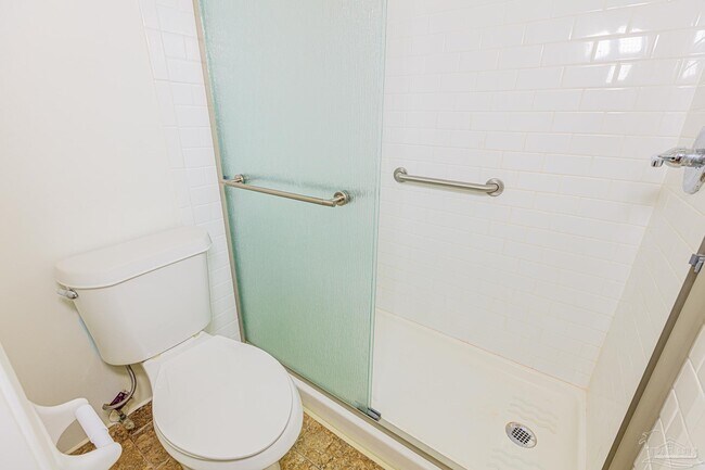 Building Photo - 6242 Ridgegate Cir