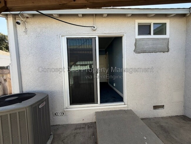 Building Photo - 5029 Fidler Ave