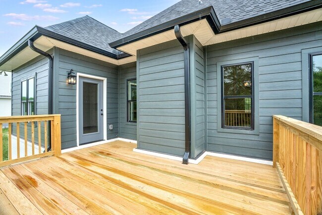 Building Photo - 4380 McCrary Rd