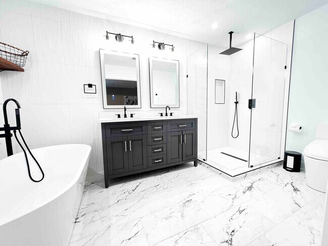 Building Photo - 1254 Township Dr