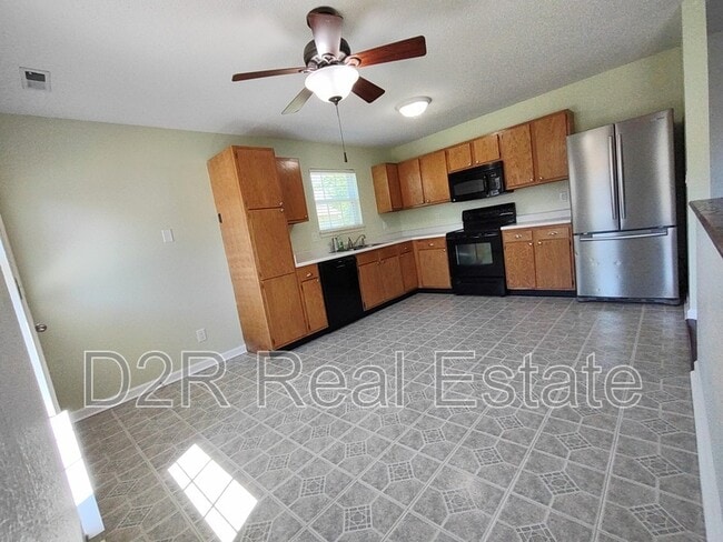 Building Photo - 1121 Branigin Creek Ct