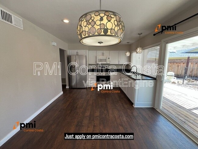 Building Photo - 2690 Waltrip Ln