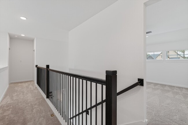 Building Photo - 9437 Pacific Crst Ct