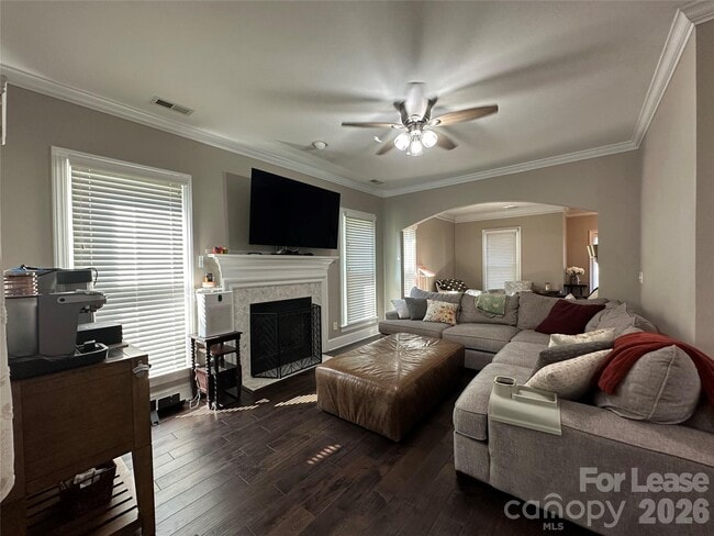 Building Photo - 819 Stargard Ct