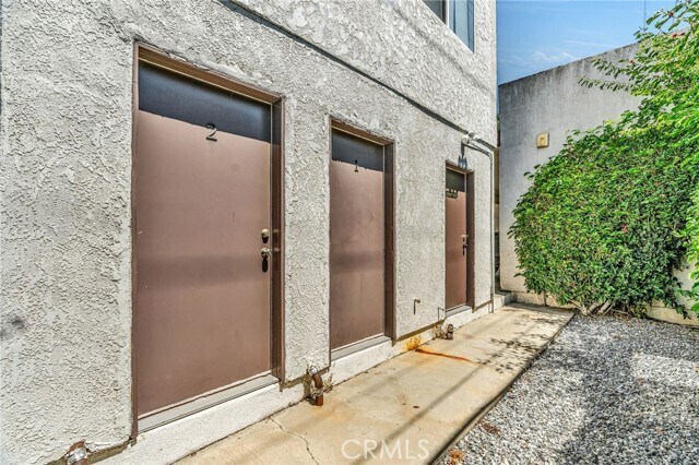 Building Photo - 640 Ivy St
