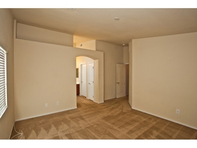 Building Photo - 3504 Glorious Iris Pl