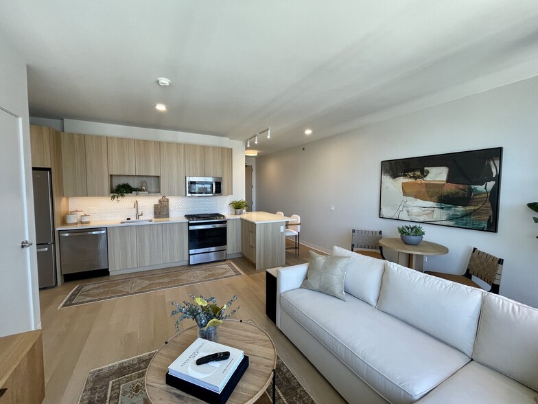 Building Photo - 1450 N Kingsbury St