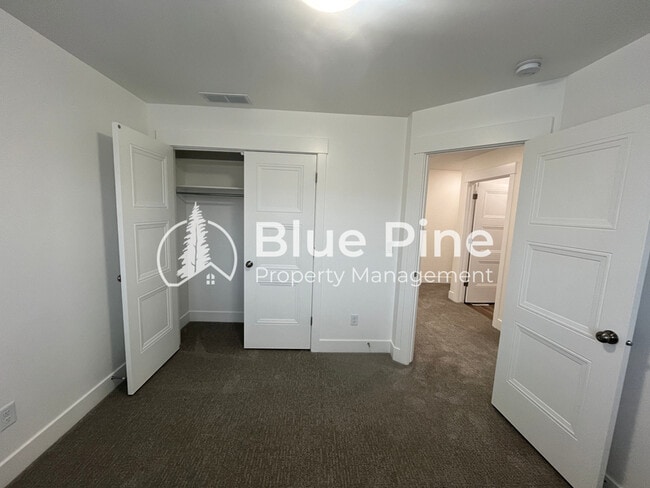 Building Photo - 3015 Kealoha Ct