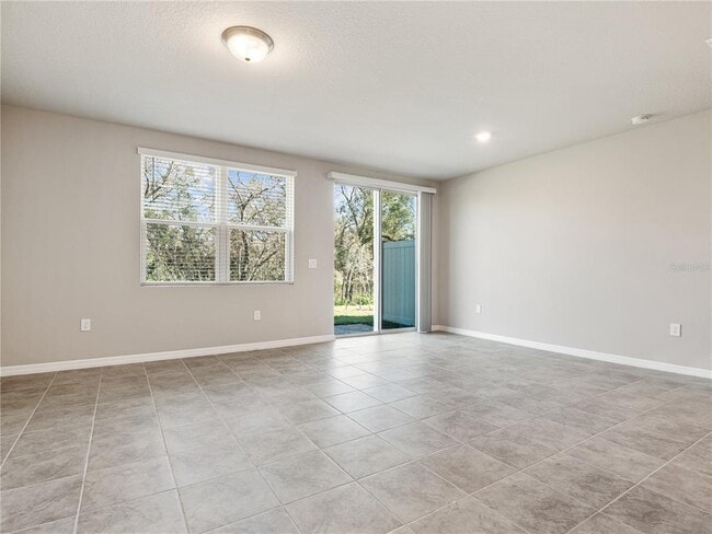 Building Photo - 658 Legacy Lp