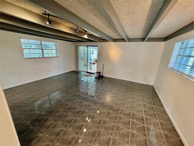 Building Photo - 8855 SW 17th Terrace