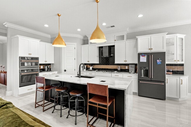 Building Photo - 5960 Bolsena Pl