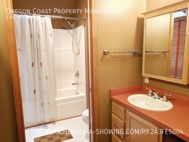 Building Photo - 3360 NW Oceanview Dr