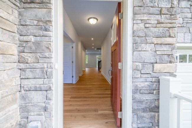 Building Photo - 11541 Chapman Ml Dr
