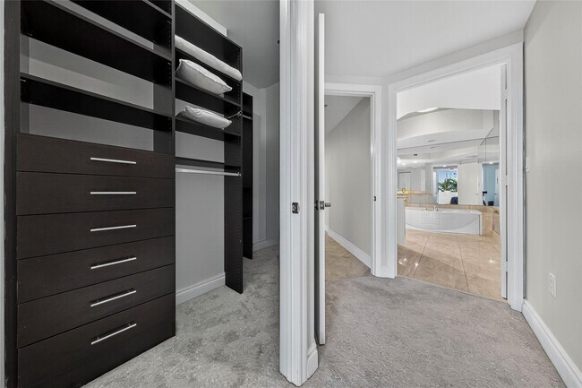 Building Photo - 3700 S Ocean Blvd