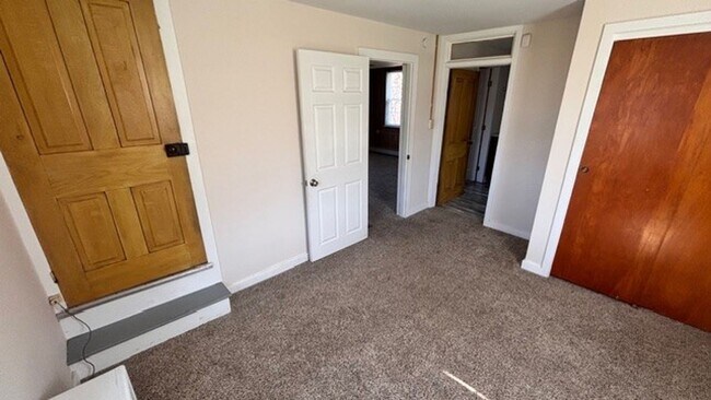 Building Photo - $1,600 Farmhouse Palmyra 4 bedroom 1.5 bath