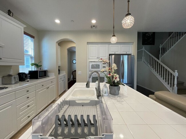 Building Photo - Spacious 5-Bedroom Retreat in Fallbrook’s ...