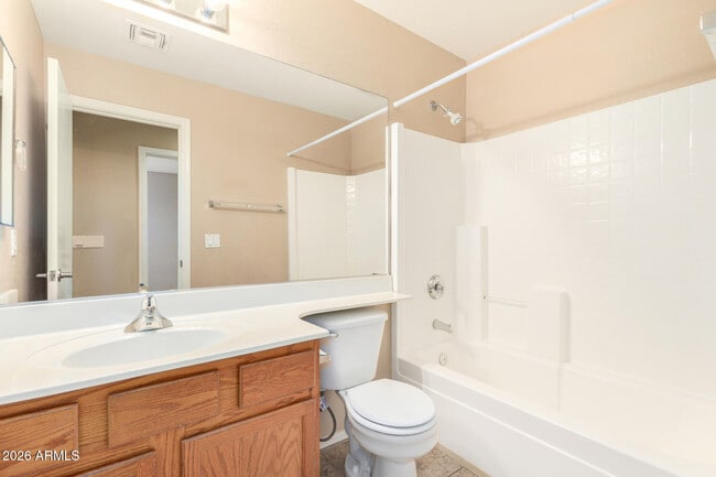 Building Photo - 7230 E Knoll St