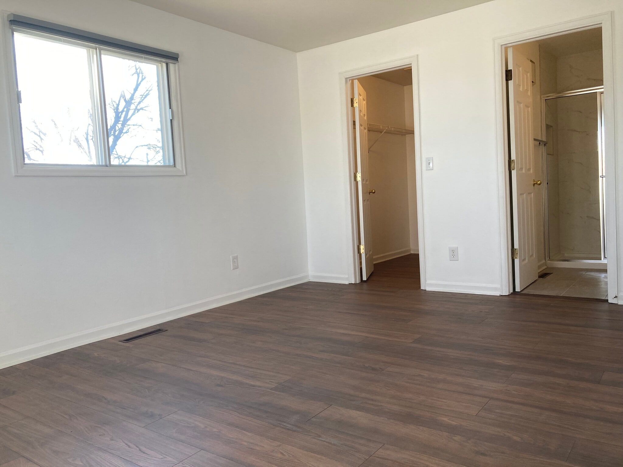 Building Photo - 4676 White Rock Cir