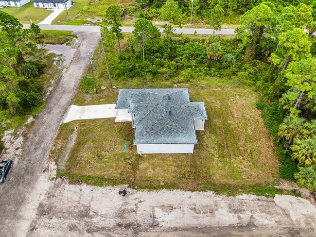 Building Photo - 623 Franklin