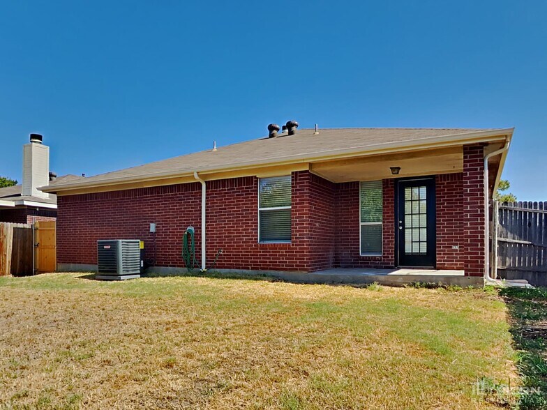 Building Photo - 2637 Ensenada Ln
