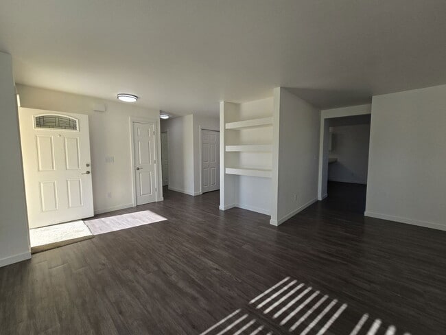Building Photo - 3572 Carnes Rd