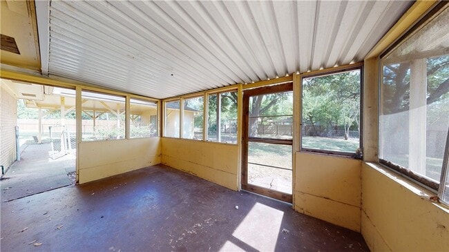 Building Photo - 1207 Lawyer St