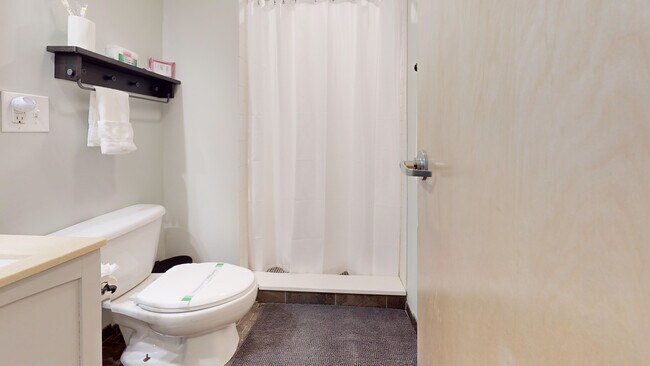 Building Photo - 15 Union St