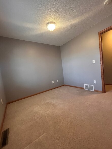 Building Photo - 1829 N Girard Ave