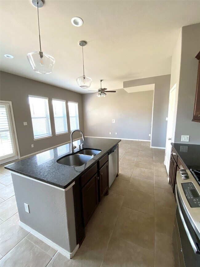 Building Photo - 16938 Makanda Dr