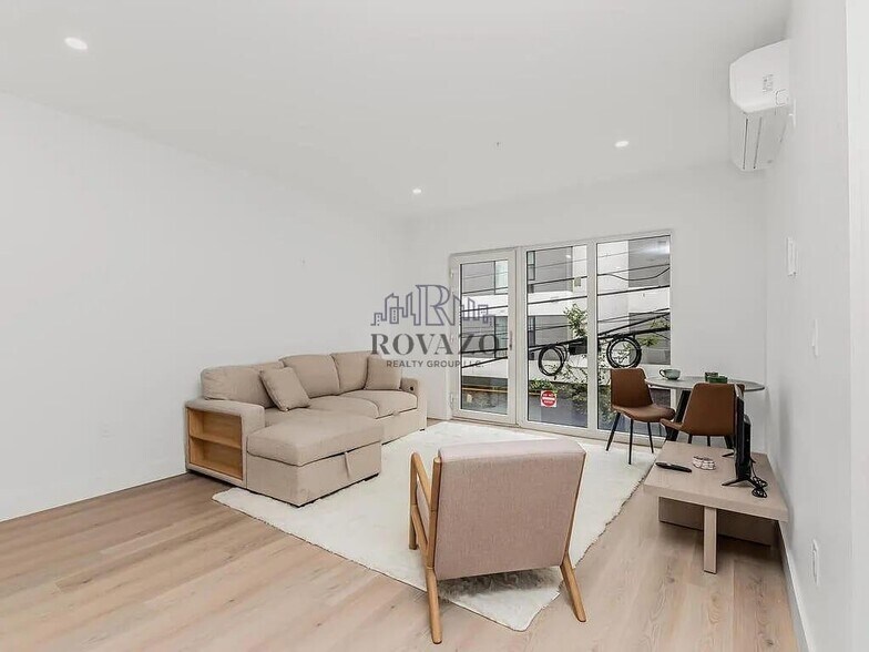 Building Photo - 19 Livingston St