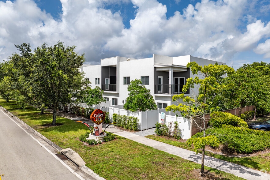 Building Photo - Pearl at Pompano Beach