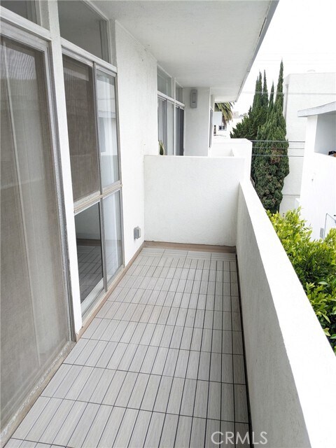 Building Photo - 11942 Darlington Ave