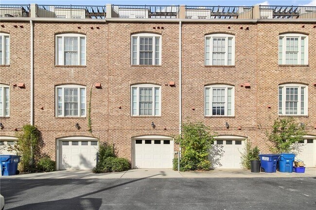 Building Photo - 428 Bill Kennedy Wy SE