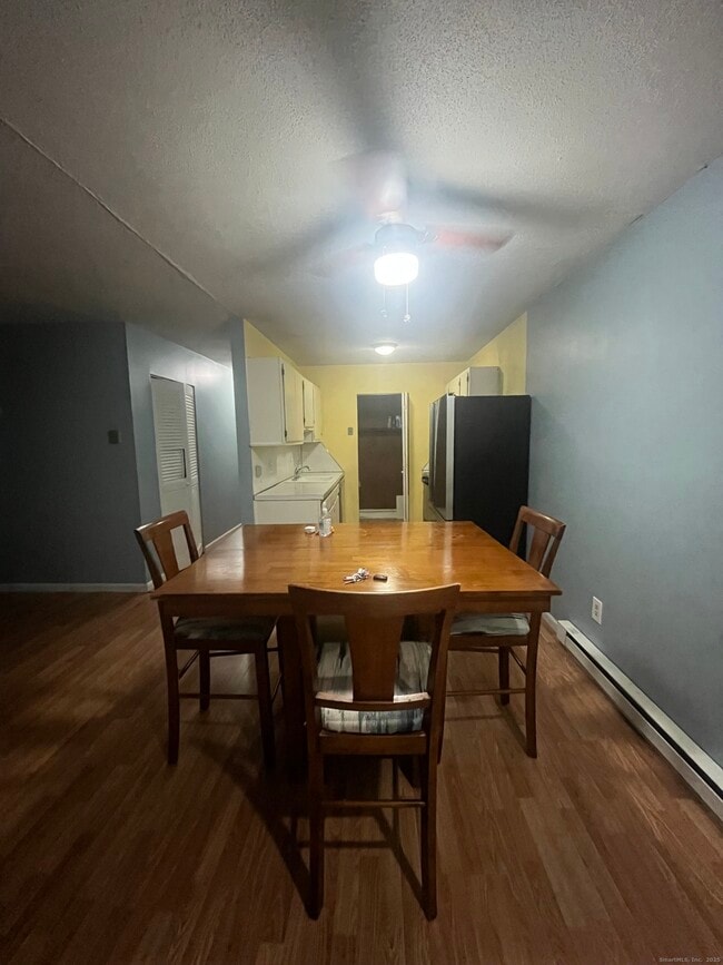 Building Photo - 72 Buddington Rd