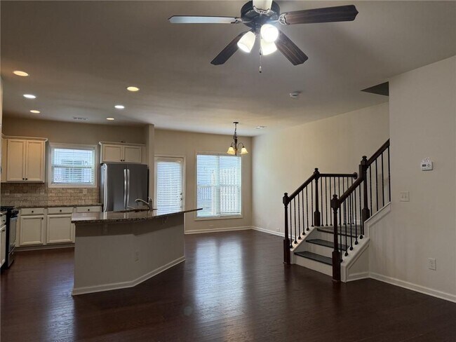 Primary Photo - 2660 Maple Leaf Terrace