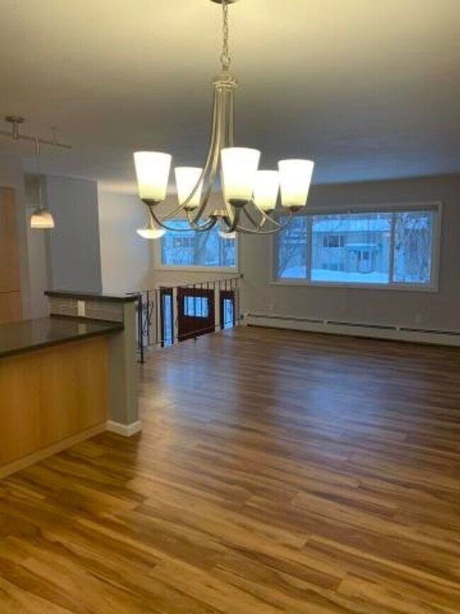 Building Photo - 4010 Crosson Dr