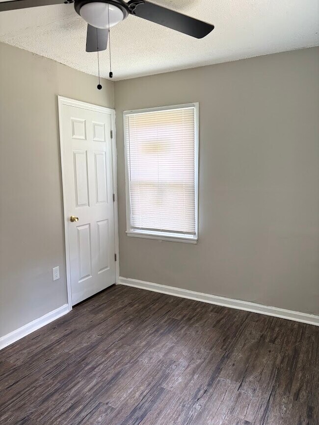 Building Photo - 209 Morningside Dr