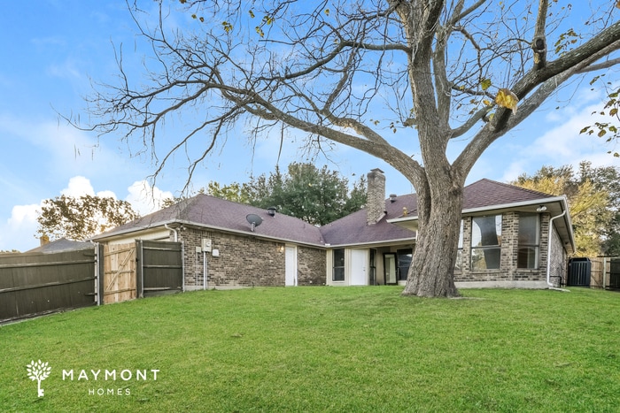 Building Photo - 701 Dartbrook Dr