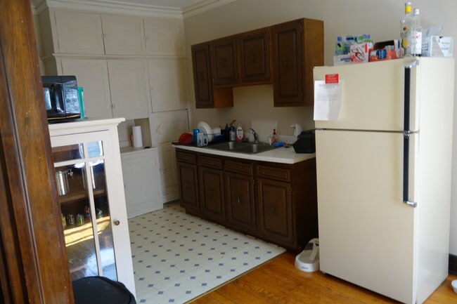 Building Photo - Nottingham Apartments