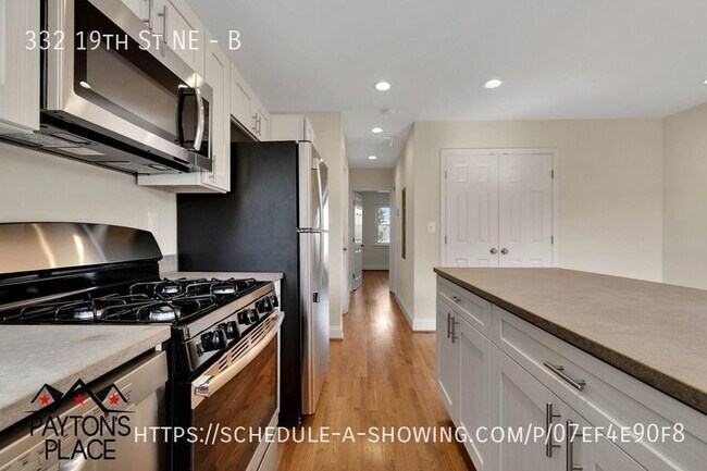 Building Photo - 332 19th St NE