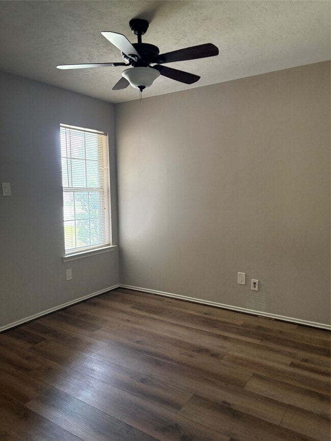 Building Photo - 18499 Sunrise Pines Dr