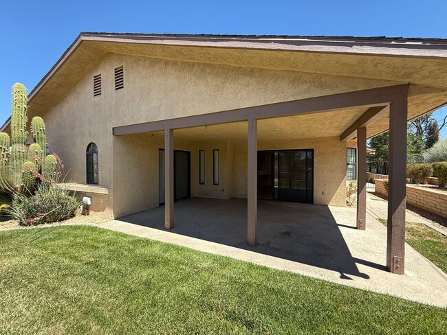 Building Photo - Victorville- Beautiful 3 Bedroom Home in G...
