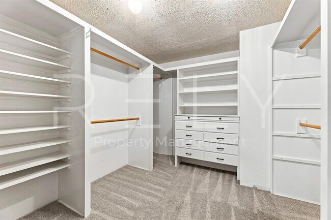 Building Photo - 2404 Gabriel View Dr