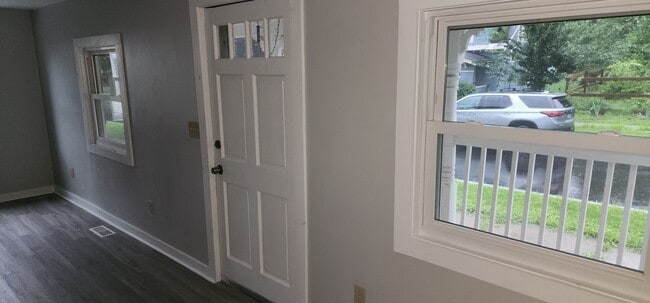 Building Photo - 54 Terrill St