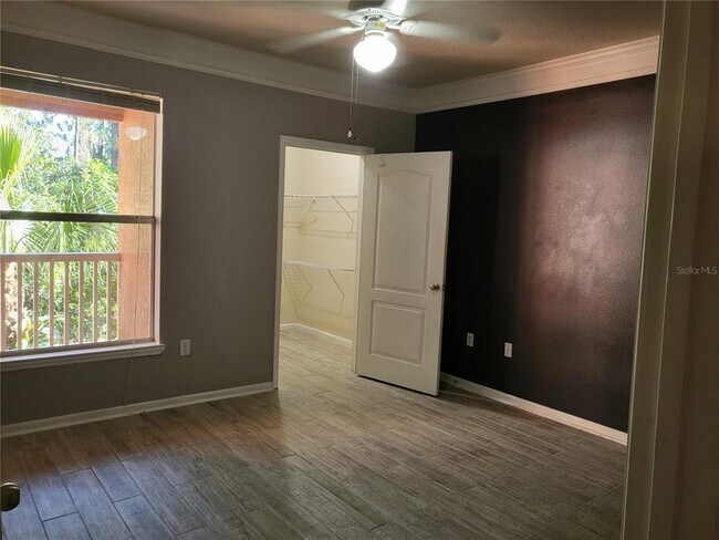 Building Photo - 8824 Villa View Cir