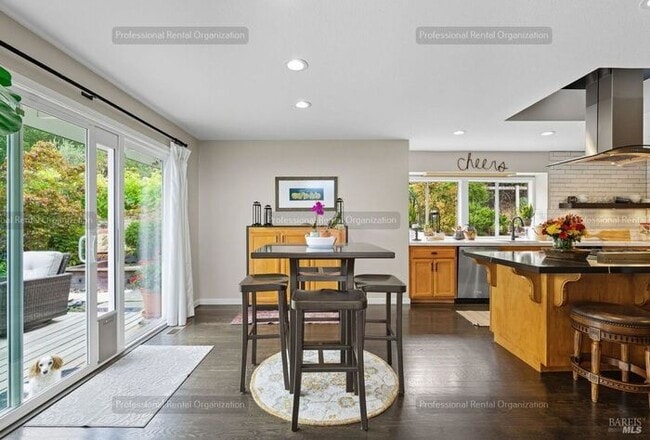 Building Photo - One of a kind home just steps away from Annadel State park