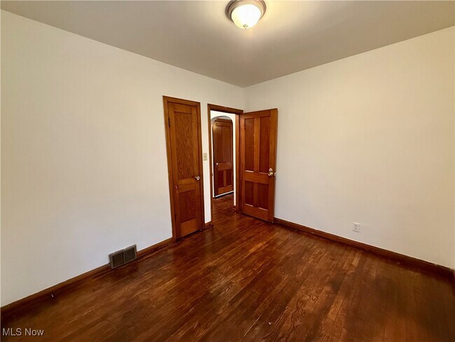 Building Photo - 1253 Sevilla Ave