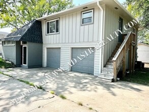 Building Photo - Completely Remodeled Shawnee Duplex-Available NOW!!