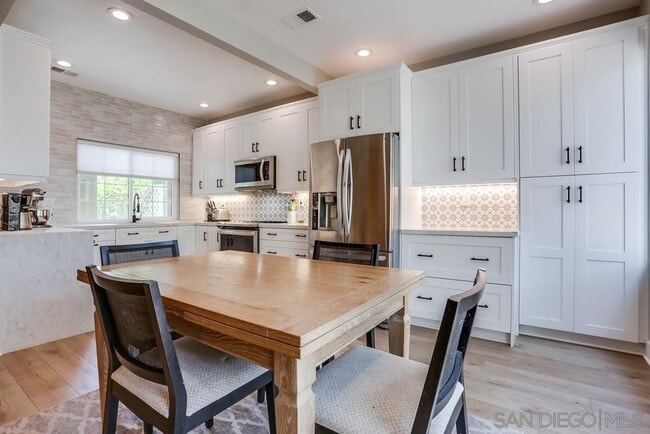 Building Photo - 3887 Creststone Pl